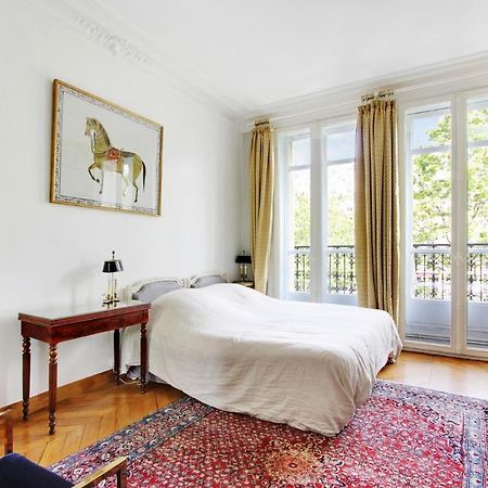 Suite Junior Avec Balcon Et Vue Sur Arc De Triomphe Parijs Buitenkant foto