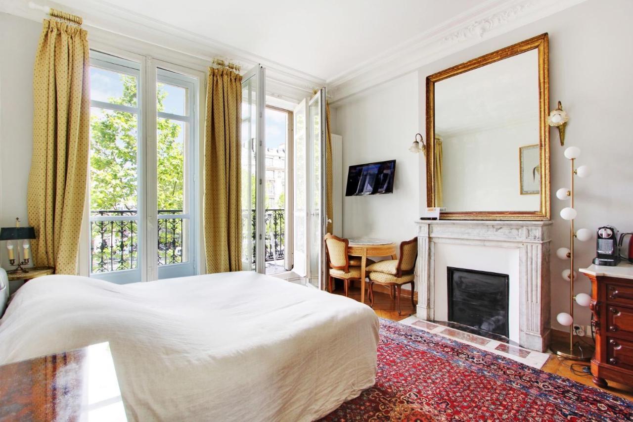 Suite Junior Avec Balcon Et Vue Sur Arc De Triomphe Parijs Buitenkant foto